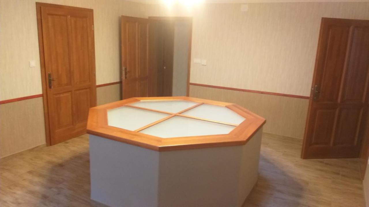 Karpatia Vendeghaz 1201 Budapest Luaran gambar