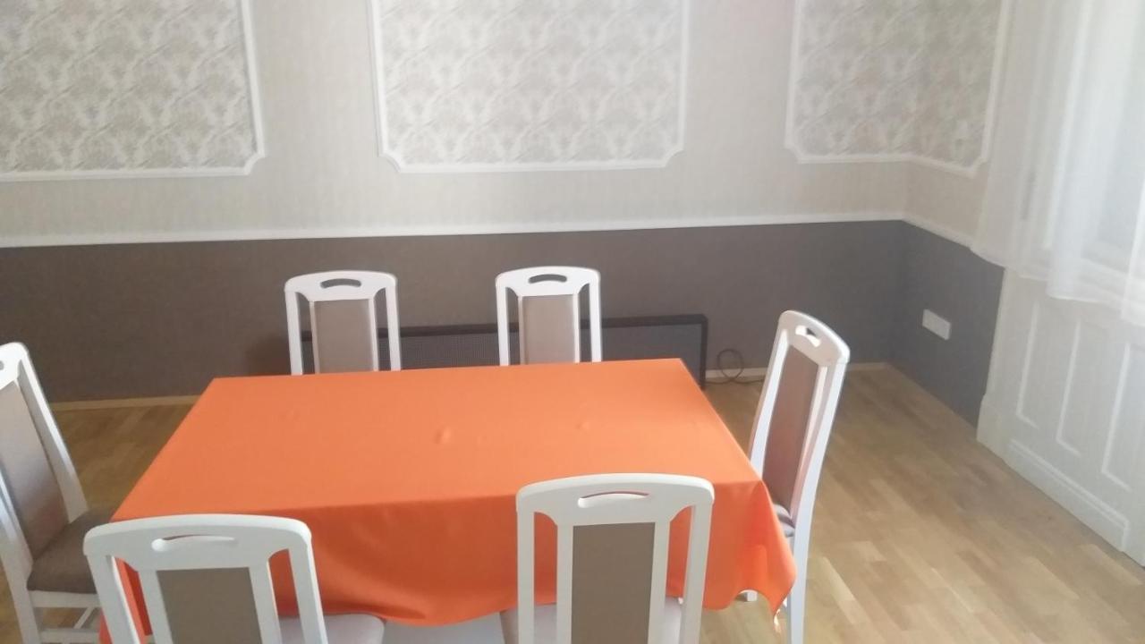 Karpatia Vendeghaz 1201 Budapest Luaran gambar