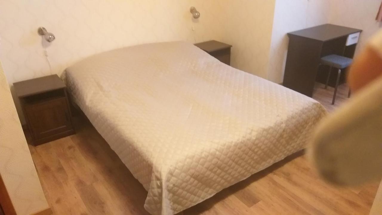 Karpatia Vendeghaz 1201 Budapest Luaran gambar